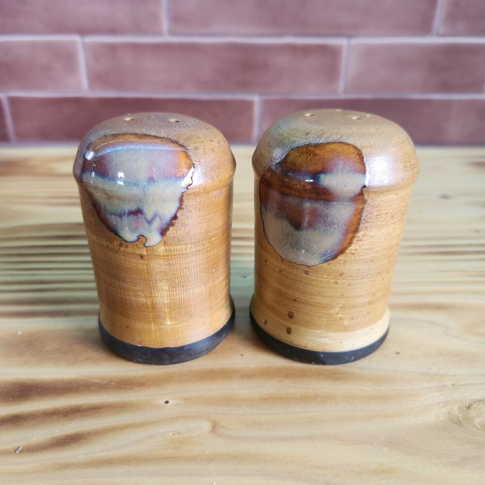Sango Splash Stoneware Glazed Salt and Pepper Shaker Set in Brown w/ Stoppers
